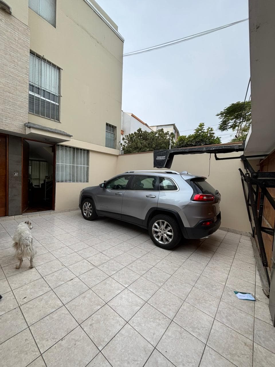 VENDO CASA + COCHERA FRENTE A PARQUE EN SURCO LIMITE MIRAFLORES — foto 13