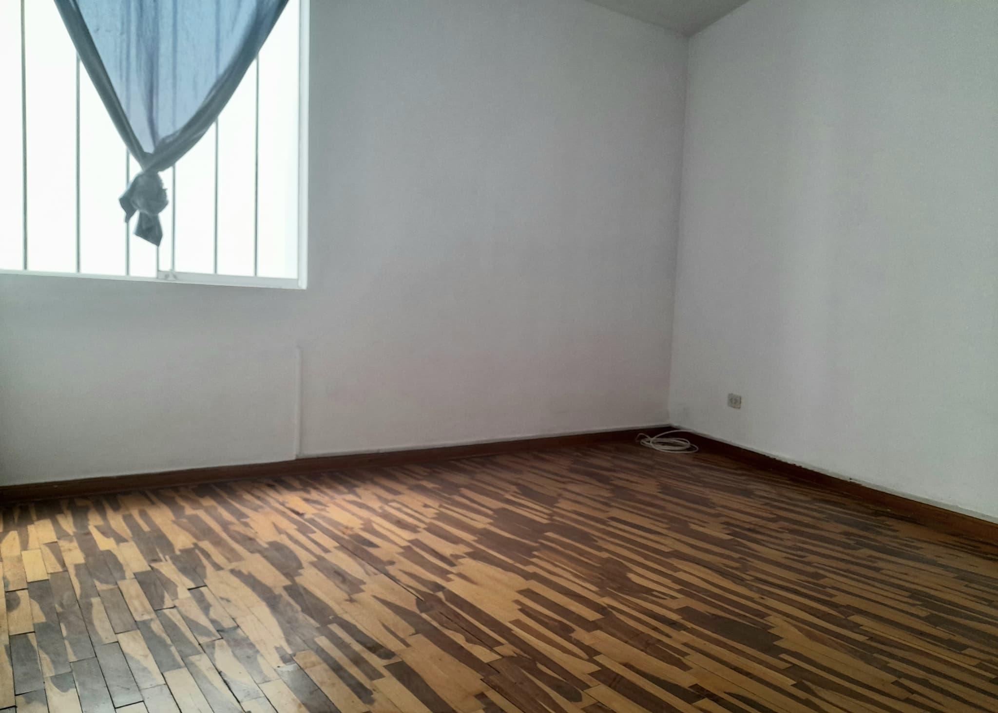 Ocasion con Cochera! Venta de Dpto. Muy Iluminado y Ventilado en La Molina — foto 8