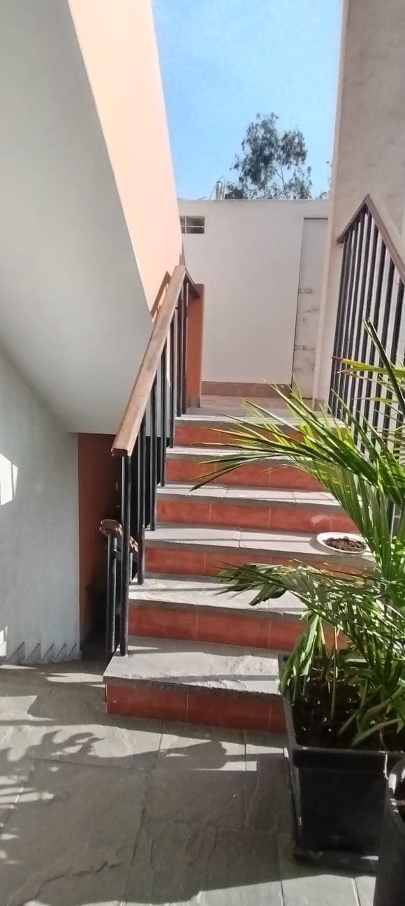 Departamento ocasion cerca Simon Salguero  altura 21 de BenavidesSurco — foto 12