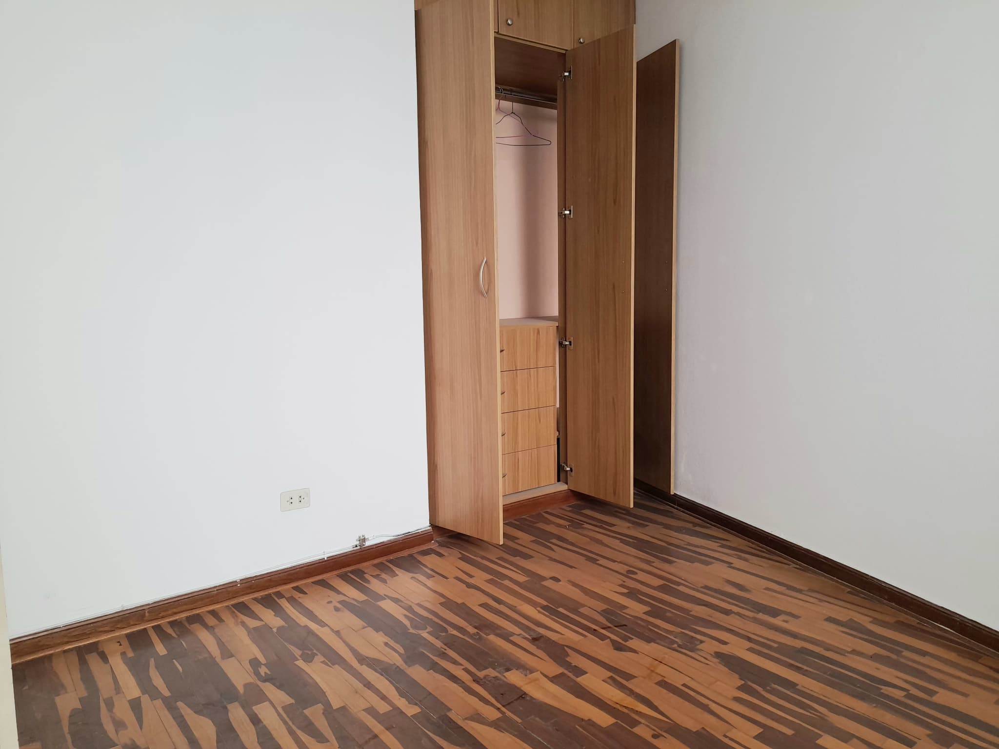 Ocasion con Cochera! Venta de Dpto. Muy Iluminado y Ventilado en La Molina — foto 11