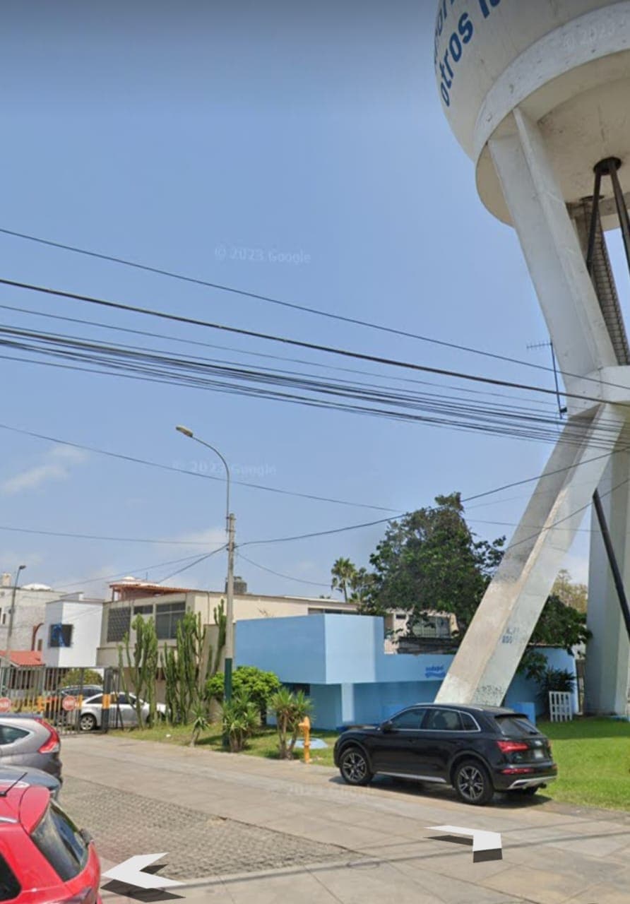 Venta de Casa Como Terreno de 300m2 en Surco, Urb. Alborada — foto 4