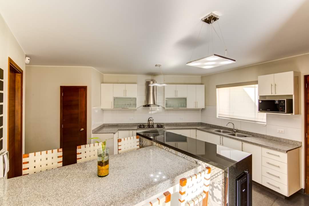 Ocasión Venta De Casa $ 399,999, Urb Sol De La Molina — foto 12