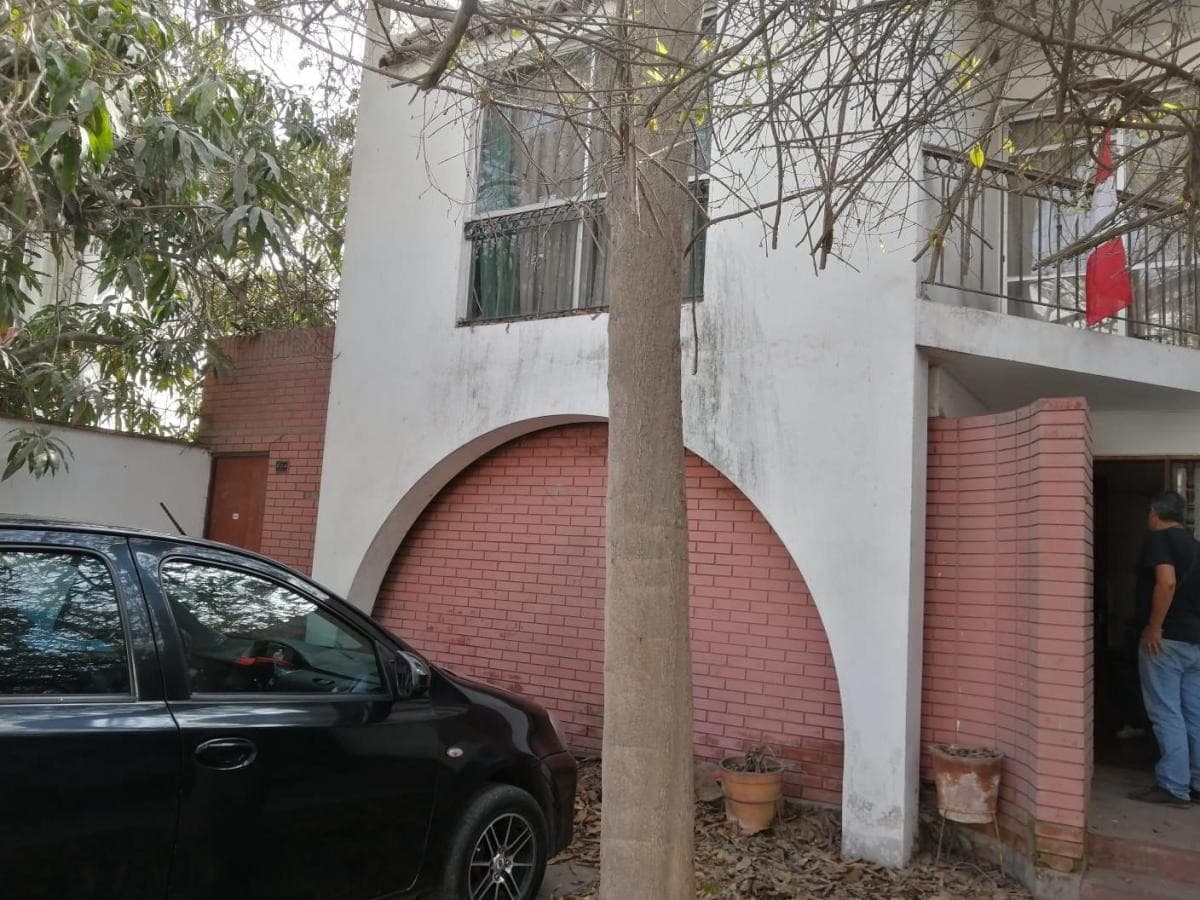 SE VENDE CASA COMO TERRENO – SANTIAGO DE SURCO — foto 2