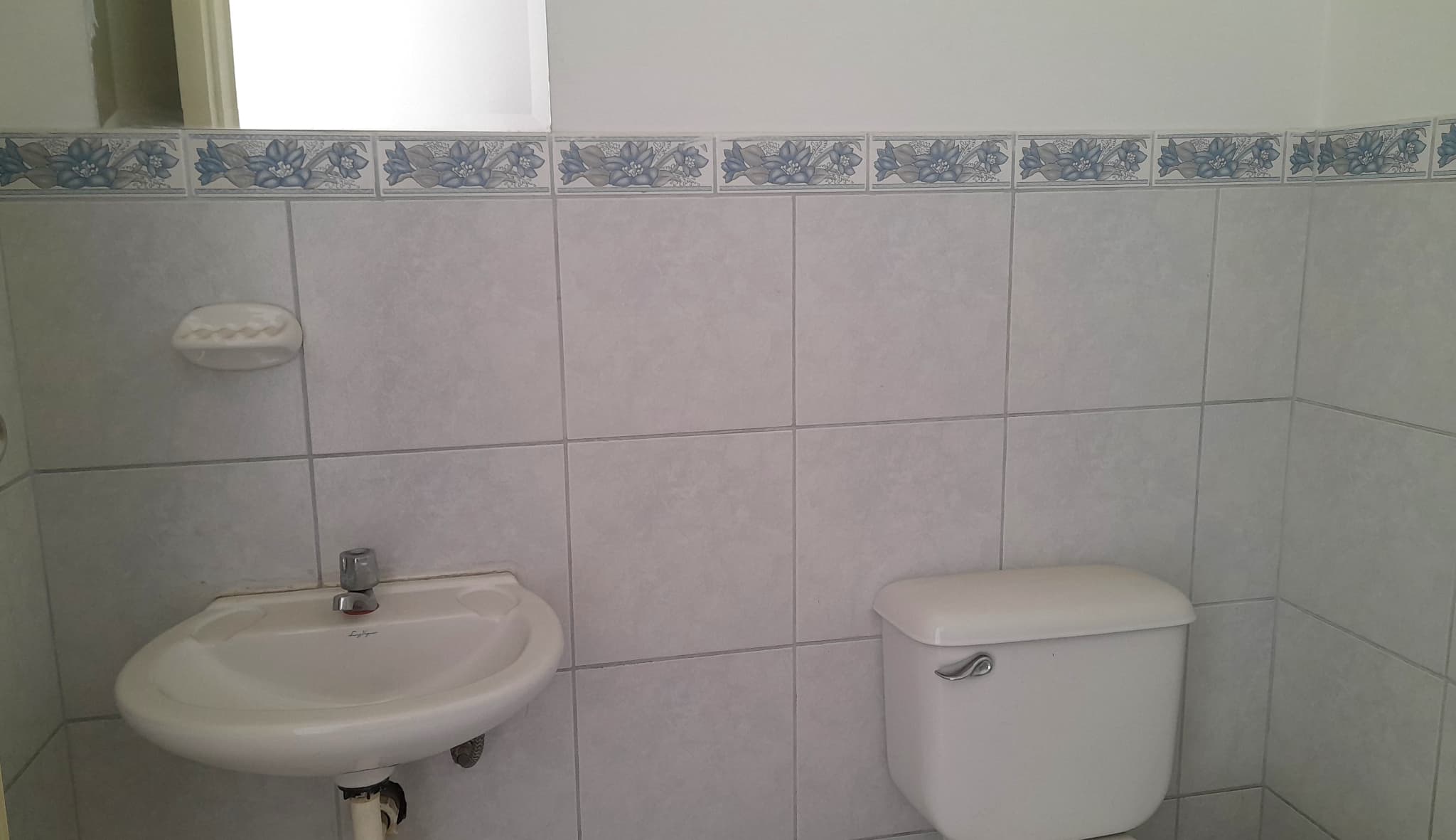 Ocasion con Cochera! Venta de Dpto. Muy Iluminado y Ventilado en La Molina — foto 2