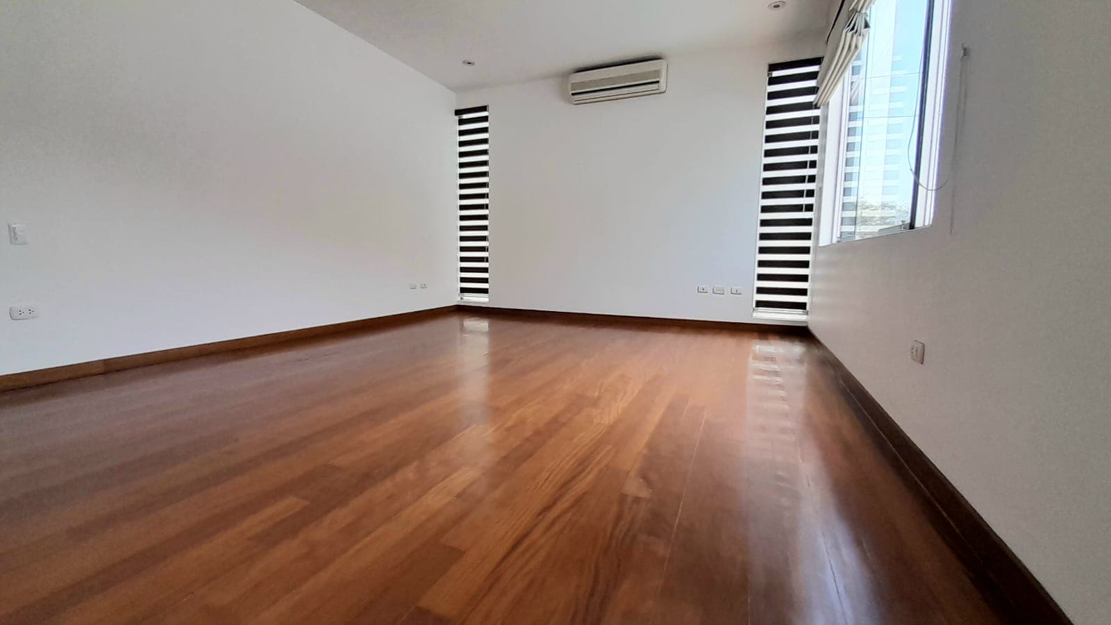 CASA EN LAS LAGUNAS DE LA MOLINA — foto 5