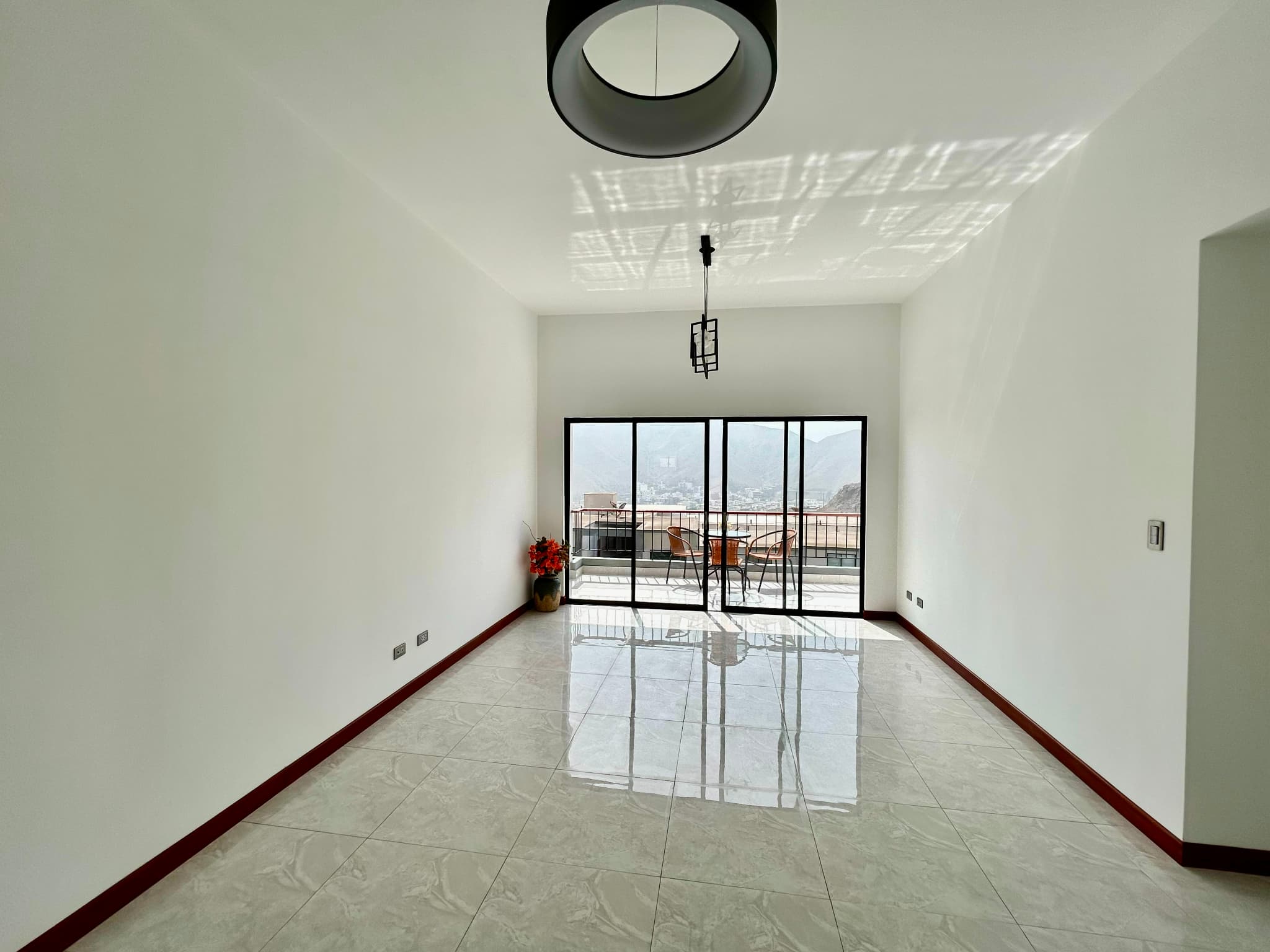 PRECIOSO, OCASION, UPC,ESAN AV. PRIMAVERA-DESOCUPADO-MONTERRICO — foto 3