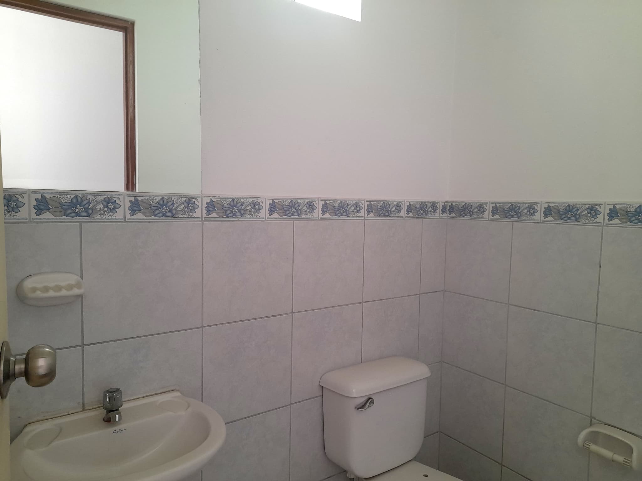 Ocasion con Cochera! Venta de Dpto. Muy Iluminado y Ventilado en La Molina — foto 3