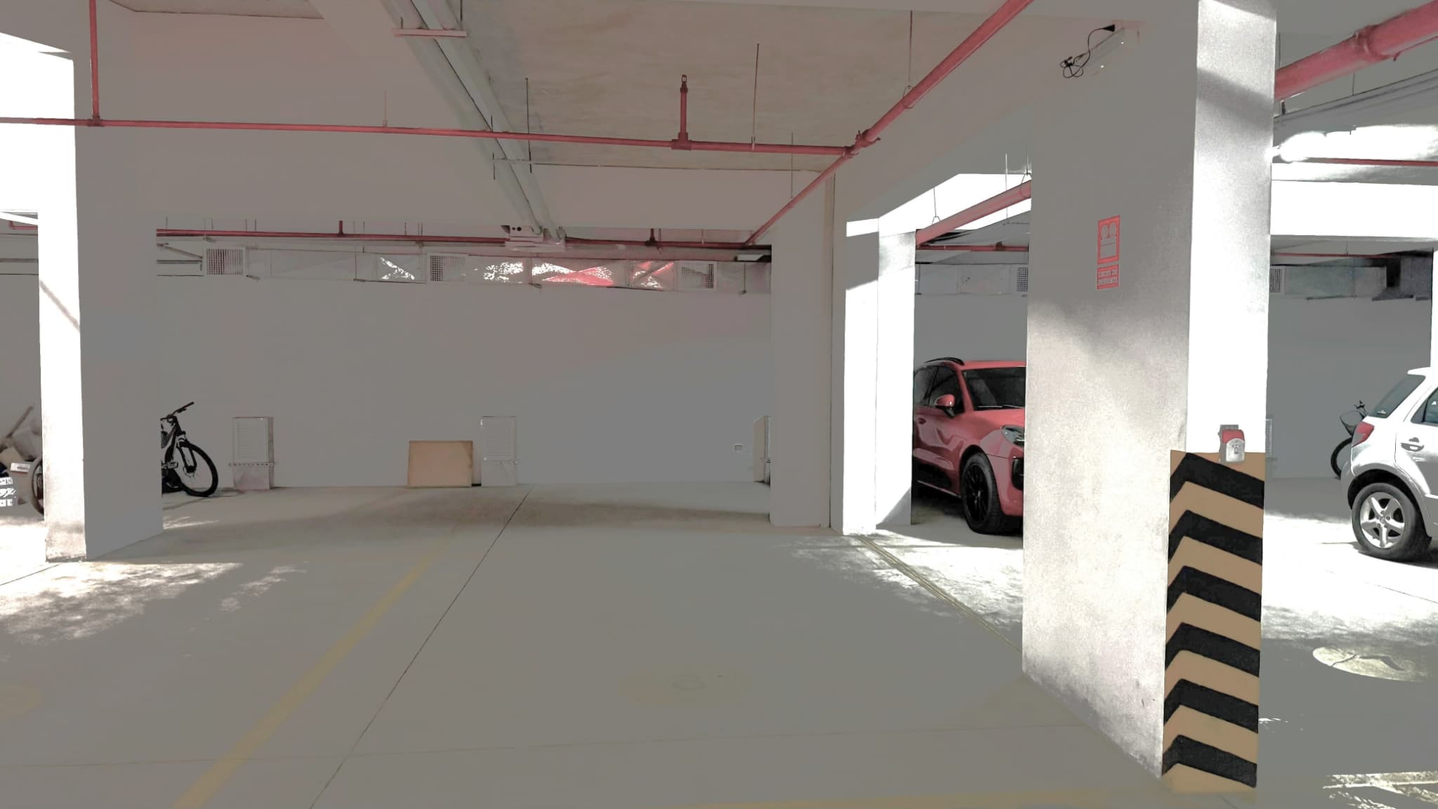 BAJÓ DE PRECIO: Venta Estacionamiento Doble Lineal 33.73m2 - Miraflores — foto 2