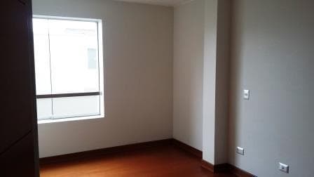 Vendo Duplex 261 m2 Estreno! Excelente Vista Panoramica Urb. Casuarinas Alta Surco — foto 4