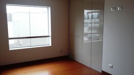 Vendo Duplex 261 m2 Estreno! Excelente Vista Panoramica Urb. Casuarinas Alta Surco — foto 12