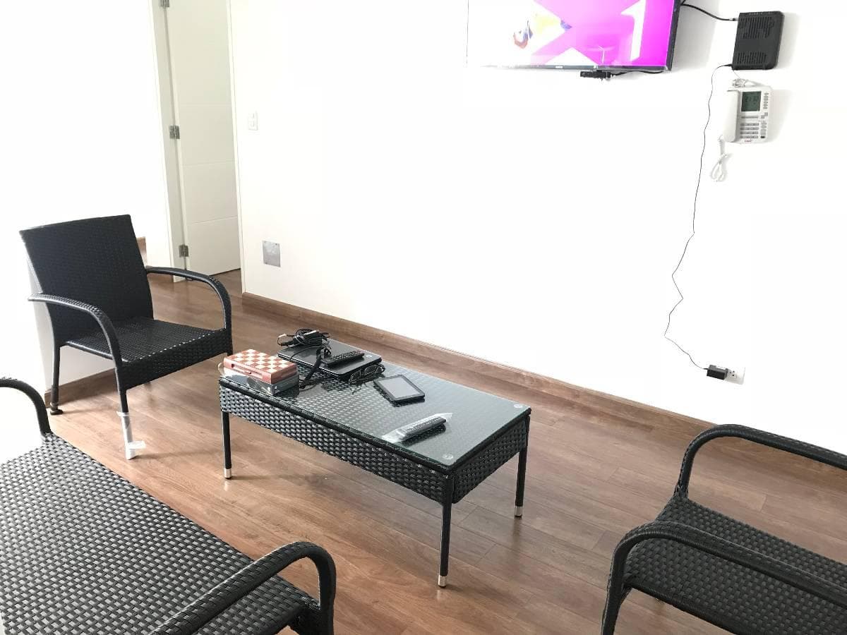 Amplio Flat Familiar Limite San Isidro — foto 9