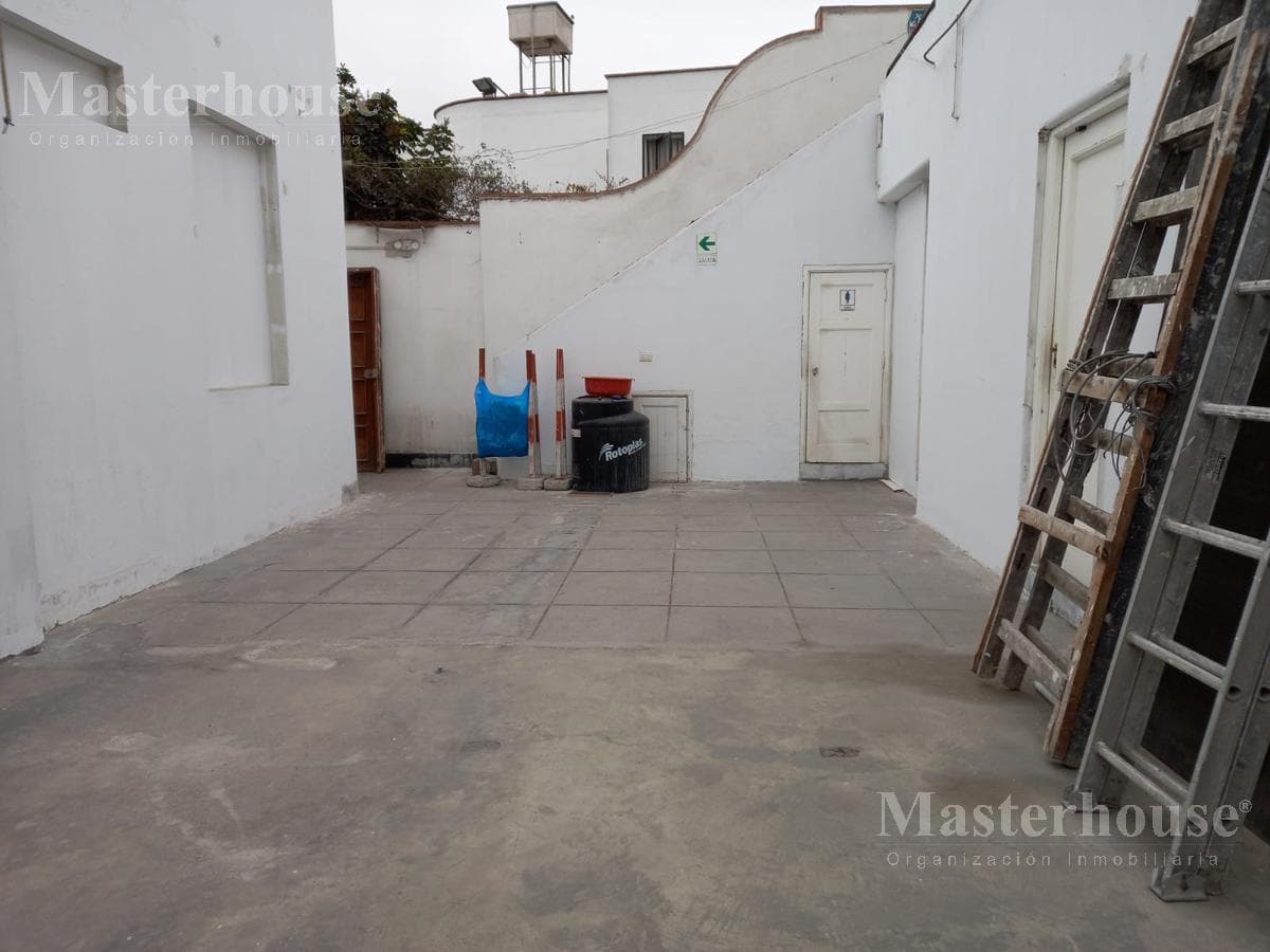 Local - San Isidro — foto 7