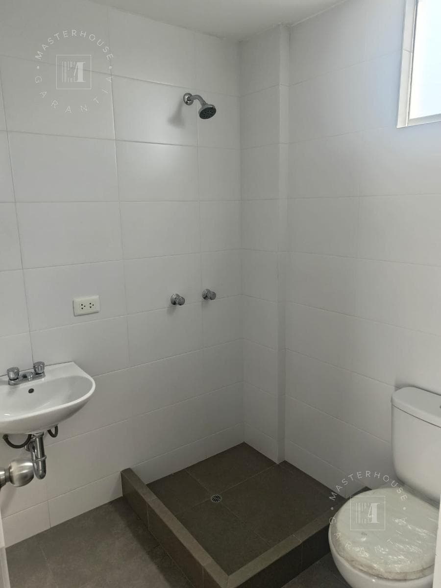 Departamento cerca a la clínica Ricardo Palma — foto 29