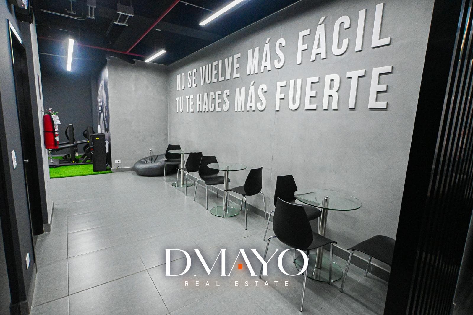 VENTA DE LOCAL COMERCIAL DE 370M2 DE ESTRENO EN LINCE LIMITE CON SAN ISIDRO con Flujo Mensual — foto 14