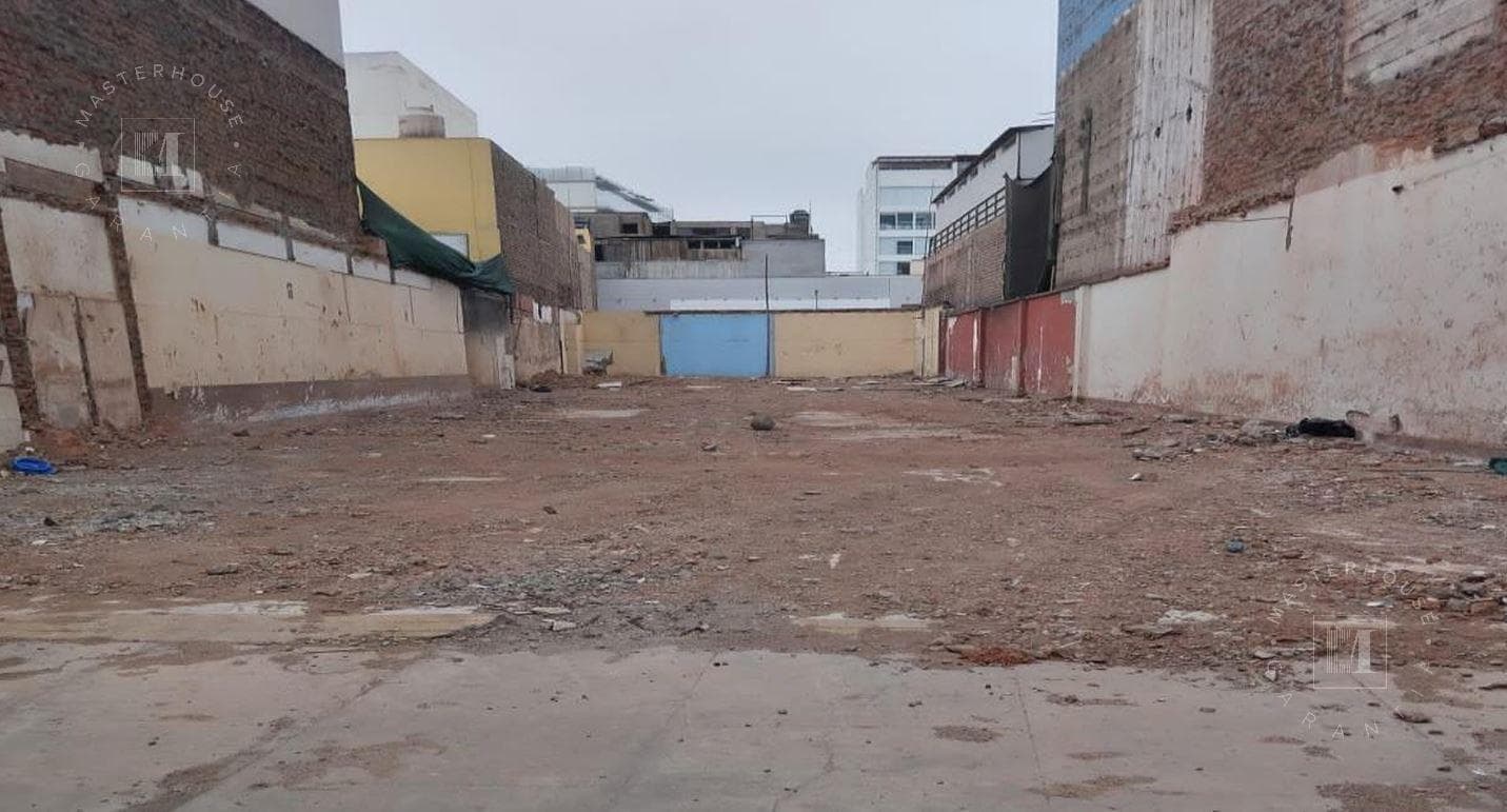 Terreno en Miraflores — foto 1