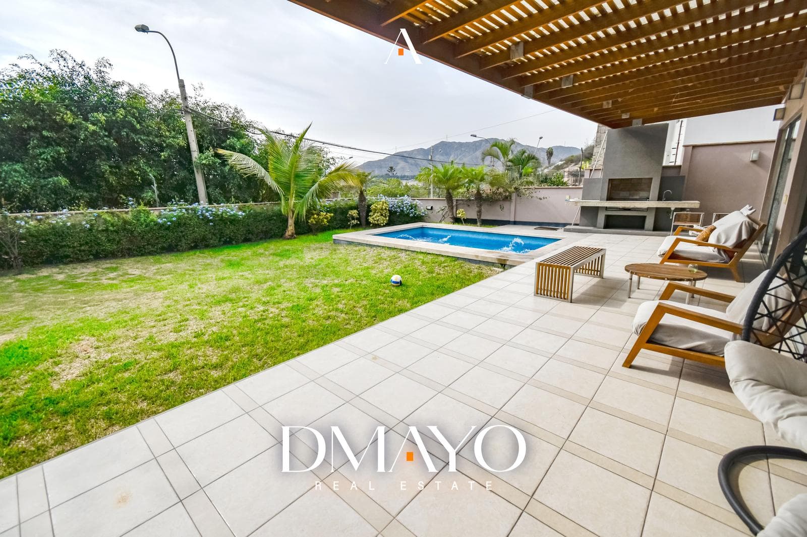 OCASION:  Venta Casa esquina 559.60 m2 Independiente y  con piscina-Rinconada del Lago II La Molina — foto 2
