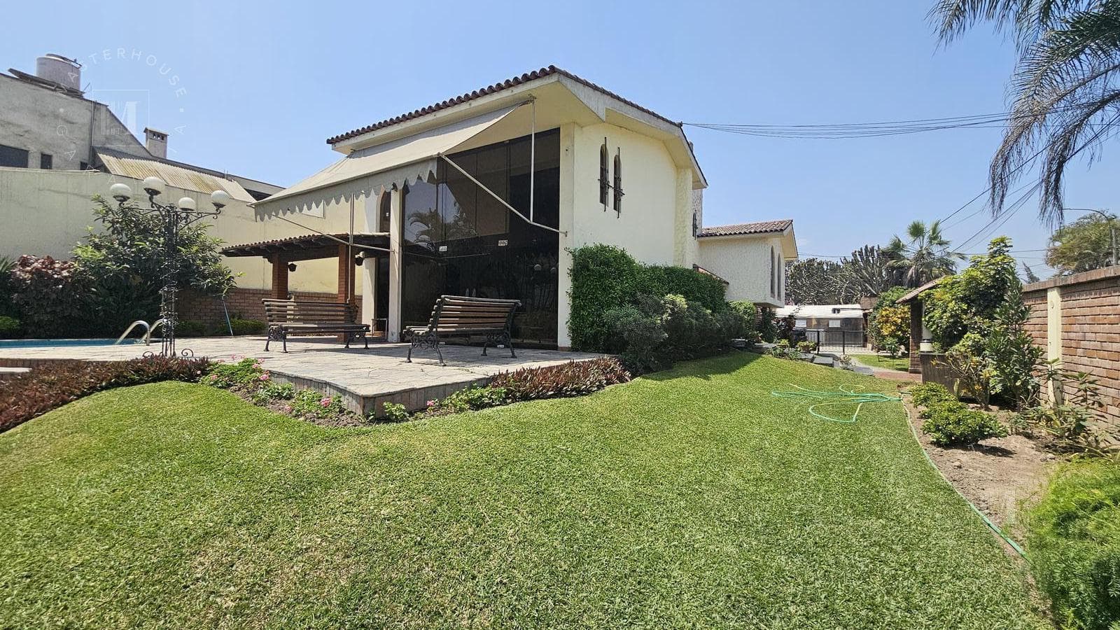 Casa en calle cerrada en Camacho - La Molina — foto 15