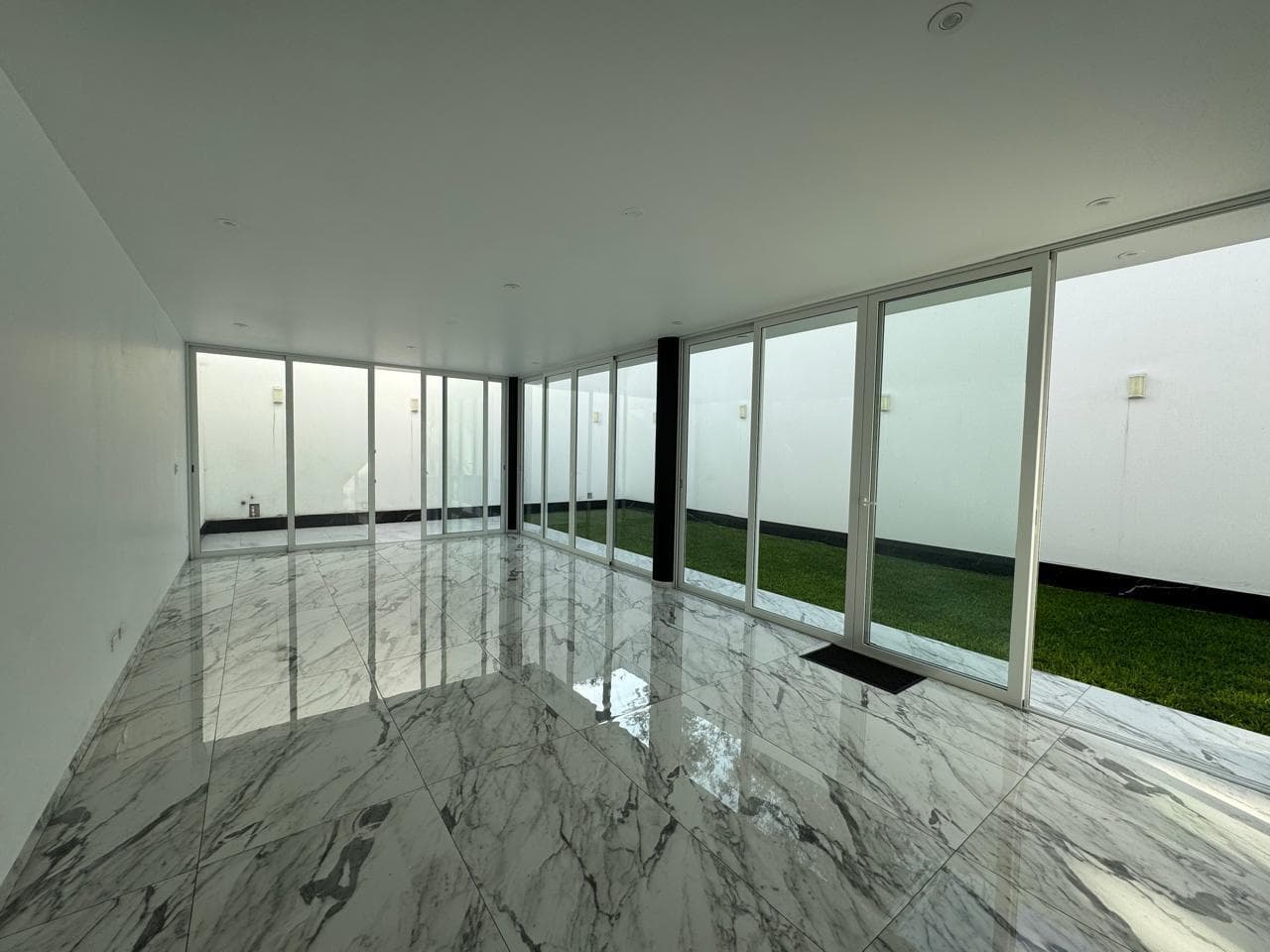 Venta CASA ESTRENO  307.57 EN EL SOL DE LA MOLINA II ETAPA. — foto 1