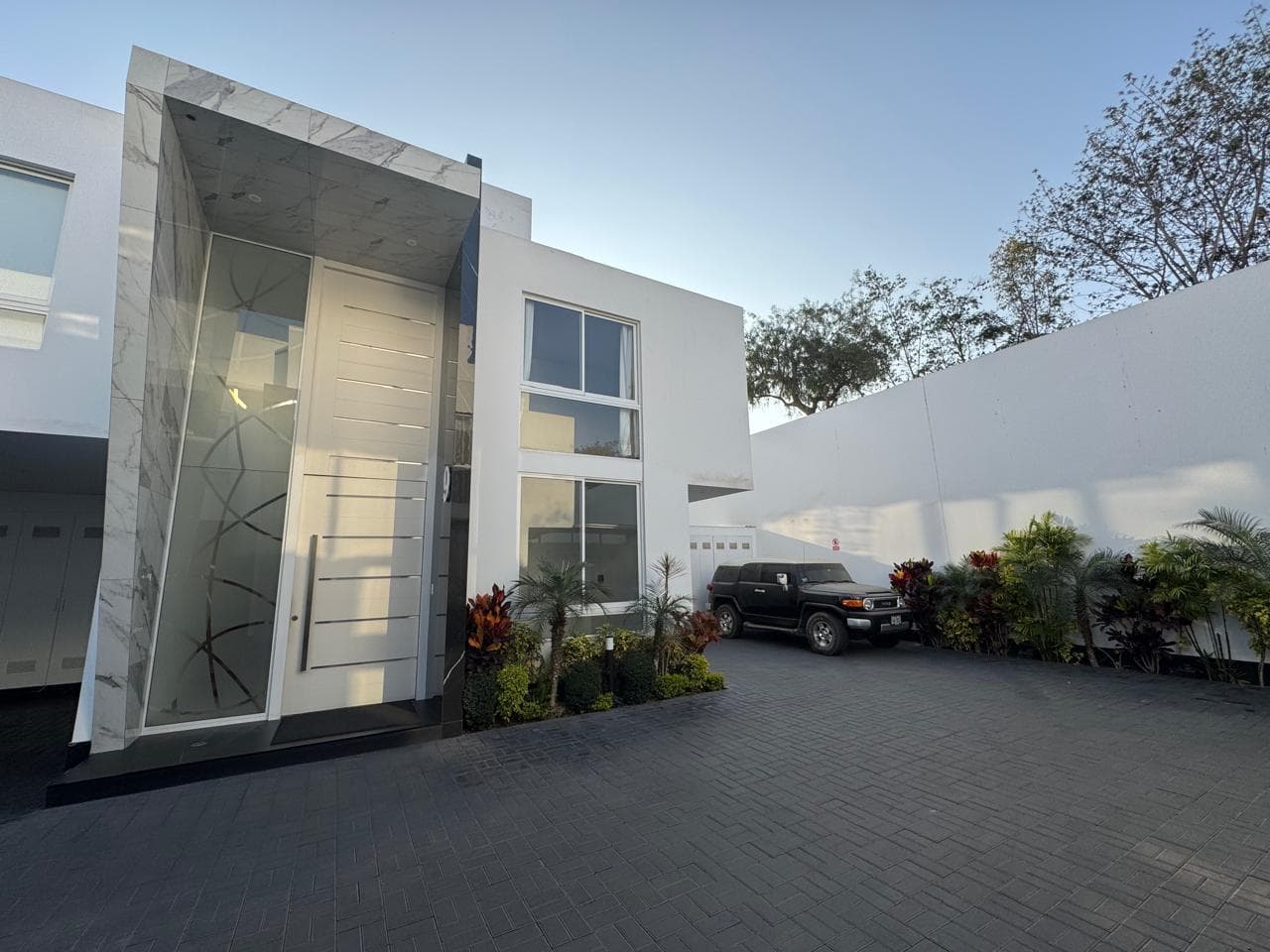 Venta CASA ESTRENO  307.57 EN EL SOL DE LA MOLINA II ETAPA. — foto 2