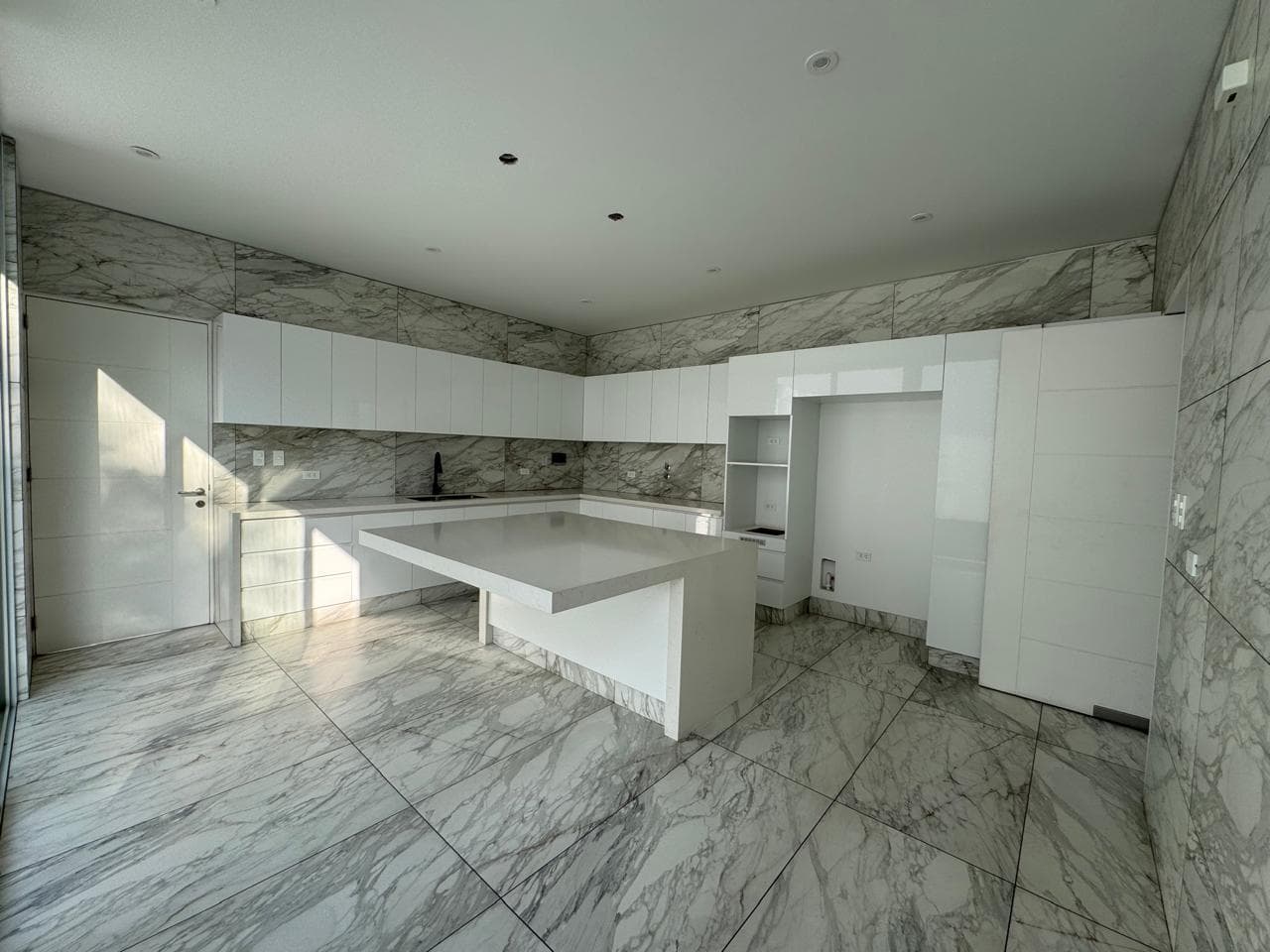 Venta CASA ESTRENO  307.57 EN EL SOL DE LA MOLINA II ETAPA. — foto 5