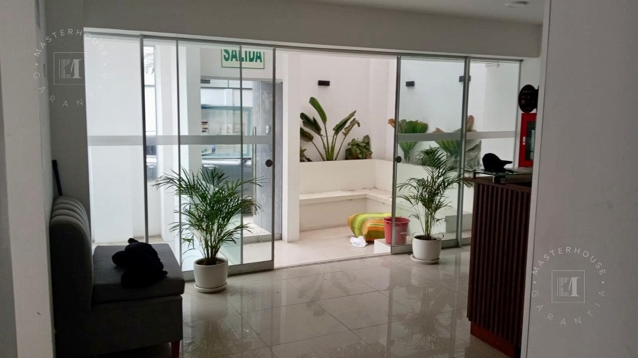 Edificio Comercial en Miraflores — foto 1