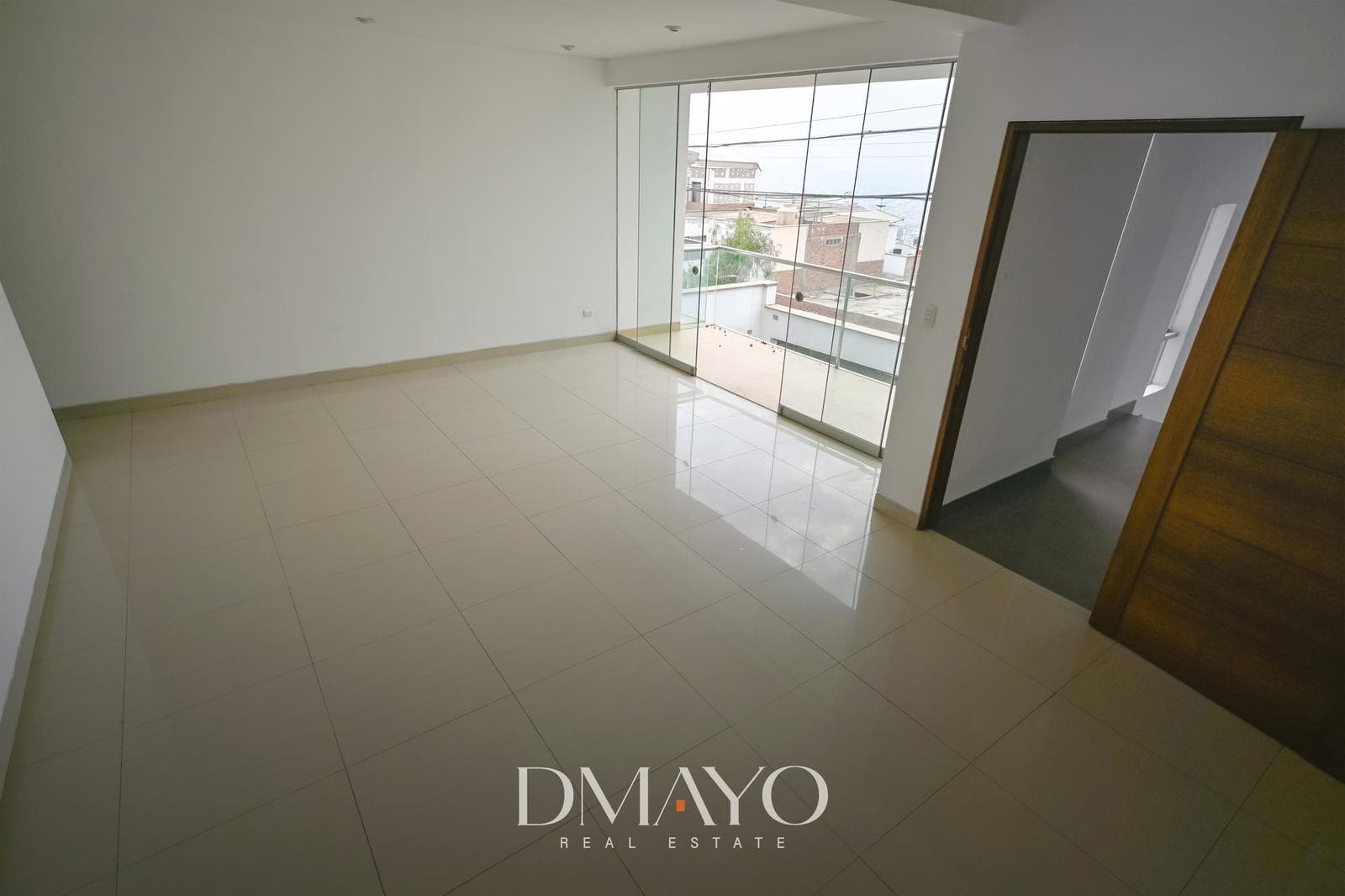 DEPARTAMENTO PRIMER Y SEGUNDO PISO EN VENTA LA MOLINA ALT CDRA 20 AV LOS FRESNOS — foto 1