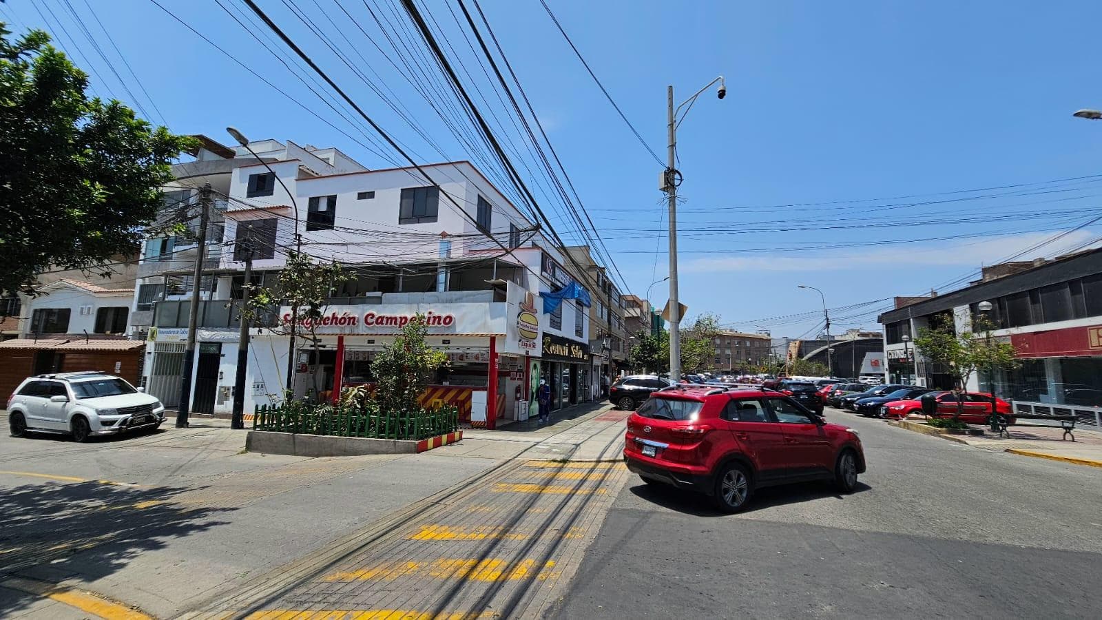 Centro comercial en Venta - Surco - 5 locales - Parque de la Amistad — foto 6