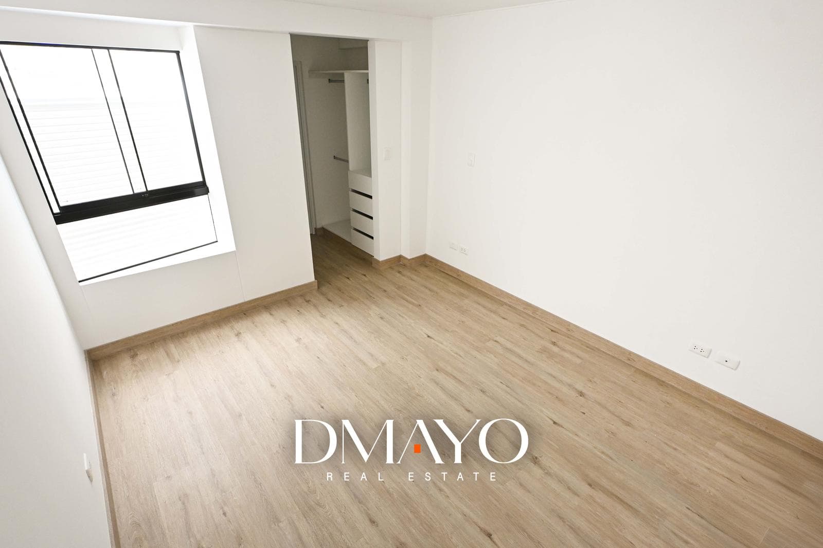 Venta Duplex  3 Habitaciones  Con Cochera y Deposit0  Av. Castilla  Surco frente a Parque — foto 17