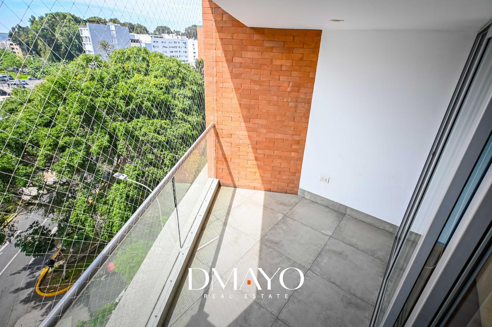 Venta Departamento San Borja limite con San Isidro 3 dormitorios, cochera, cerca a Parque la Familia — foto 1