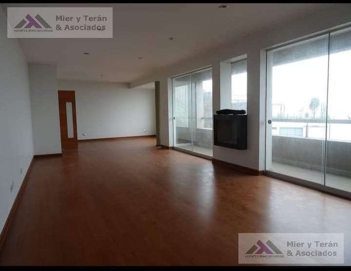VENTA HERMOSO TRIPLEX EN CASUARINAS SURCO - DPTO 3XX (609-589-1 ) — foto 1