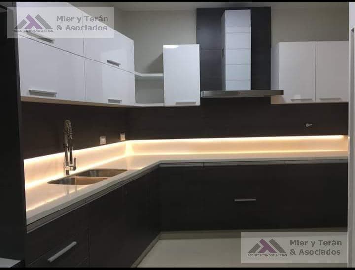 VENTA HERMOSO TRIPLEX EN CASUARINAS SURCO - DPTO 3XX (609-589-1 ) — foto 9