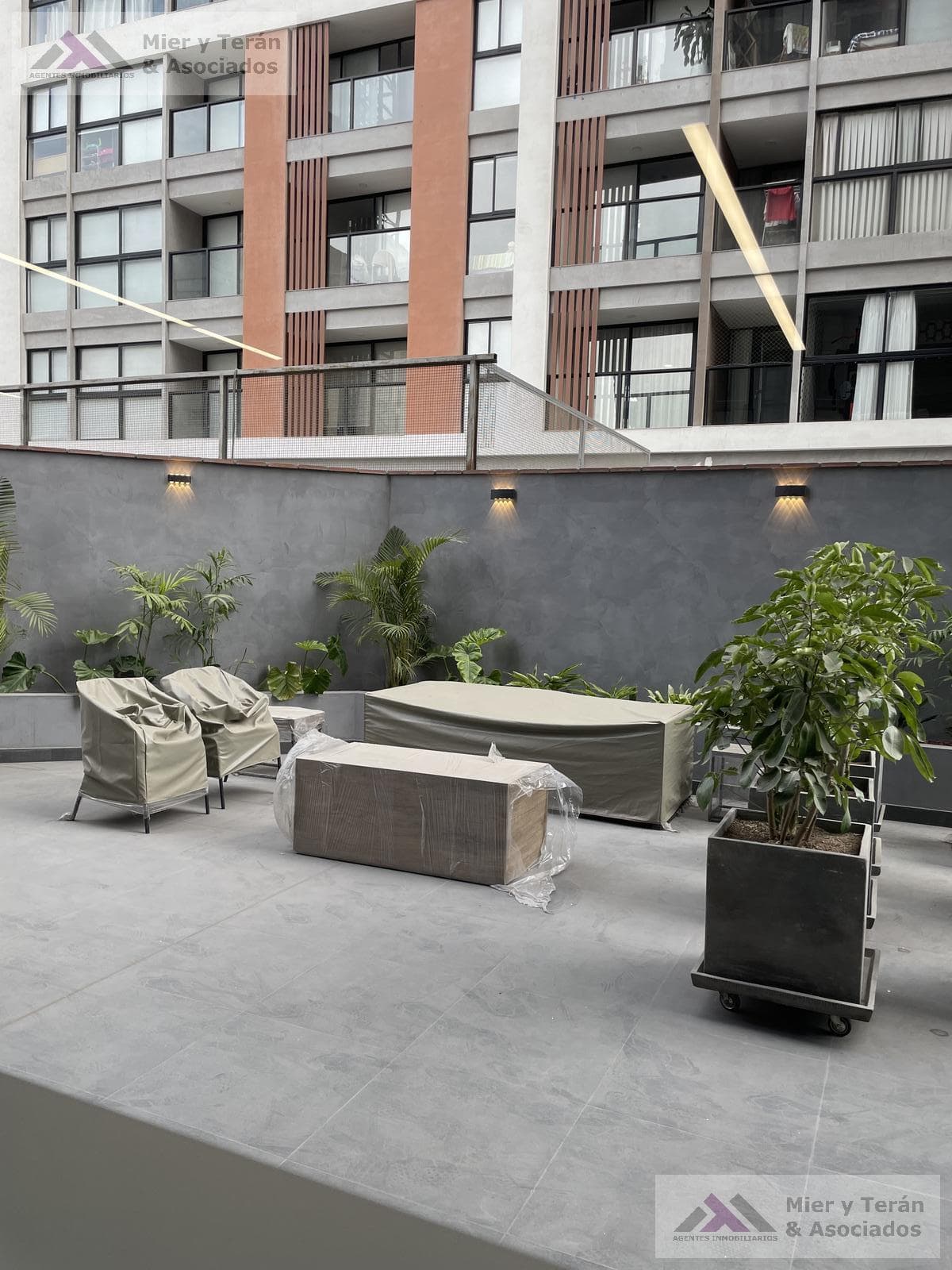VENTA DE OFICINA EN SURCO - OF. 310 al 1410 A(609-396-652) — foto 1