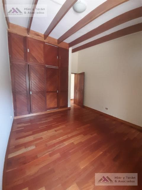 MODERNA CASA EN VENTA EN LA MOLINA — foto 4