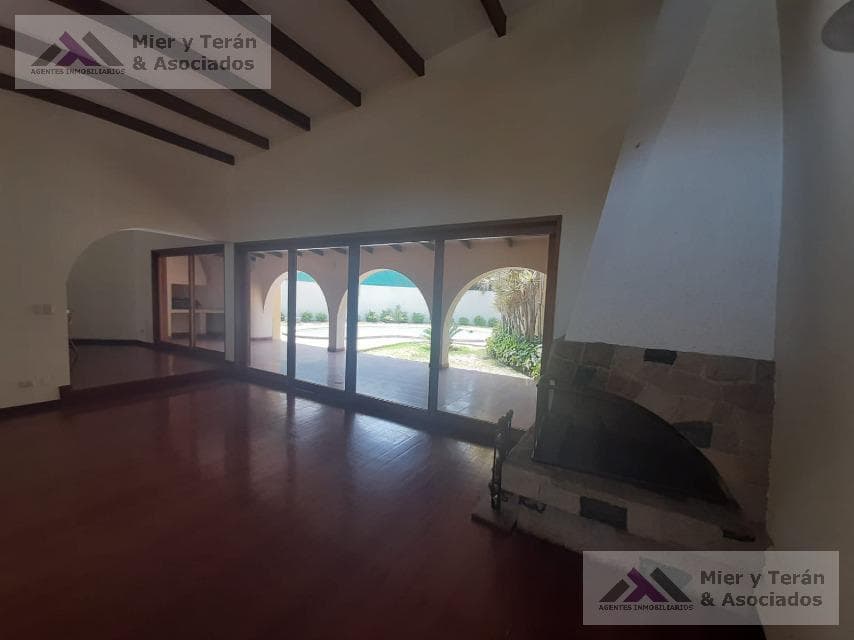 MODERNA CASA EN VENTA EN LA MOLINA — foto 5