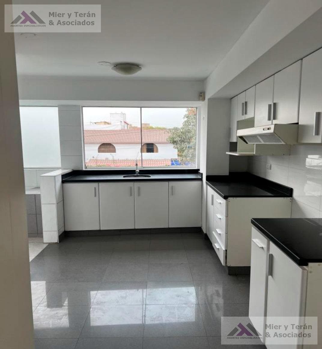 VENTA TRIPLEX EN LA MOLINA - DPT 203 (609-1028-1) — foto 3