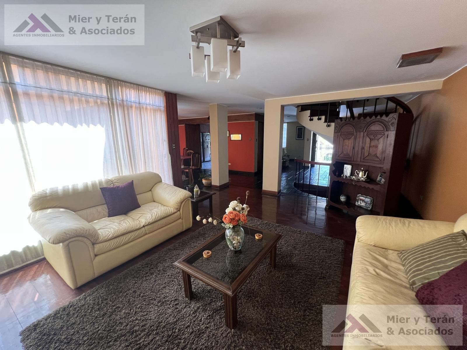 VENTA CASA EN MIRAFLORES FRENTE A PARQUE (609-1122-1) — foto 5