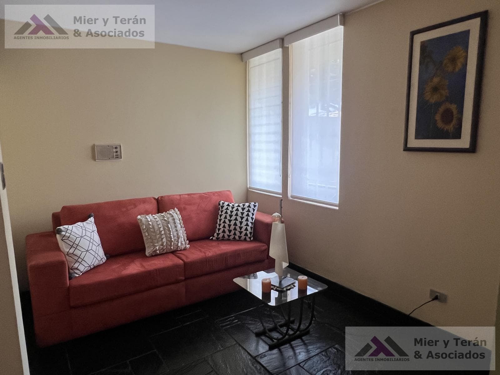 VENTA CASA EN MIRAFLORES FRENTE A PARQUE (609-1122-1) — foto 9