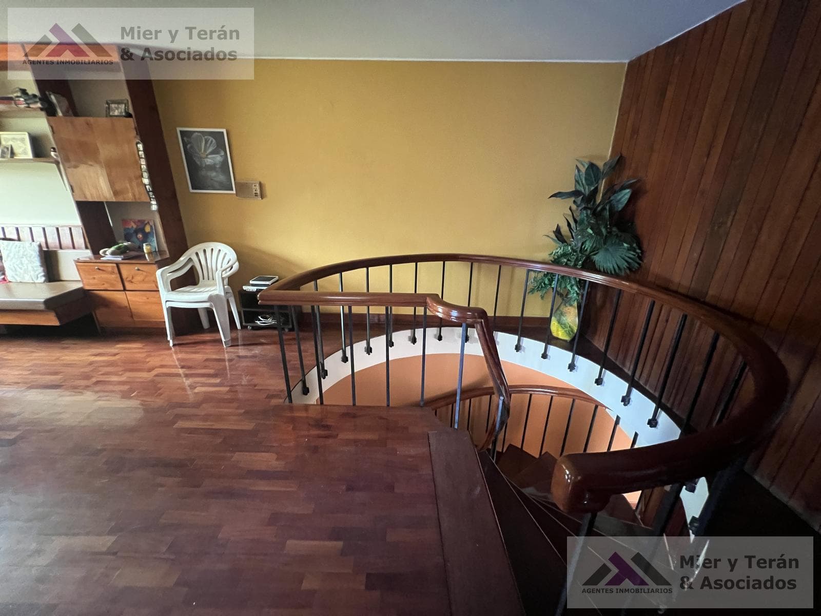VENTA CASA EN MIRAFLORES FRENTE A PARQUE (609-1122-1) — foto 16
