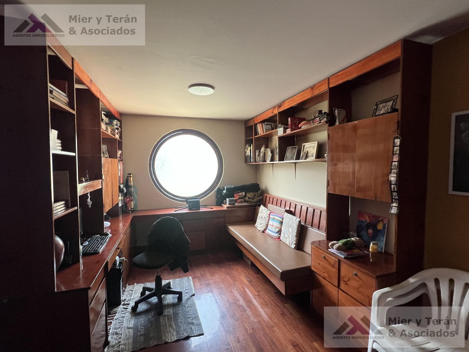 VENTA CASA EN MIRAFLORES FRENTE A PARQUE (609-1122-1) — foto 18