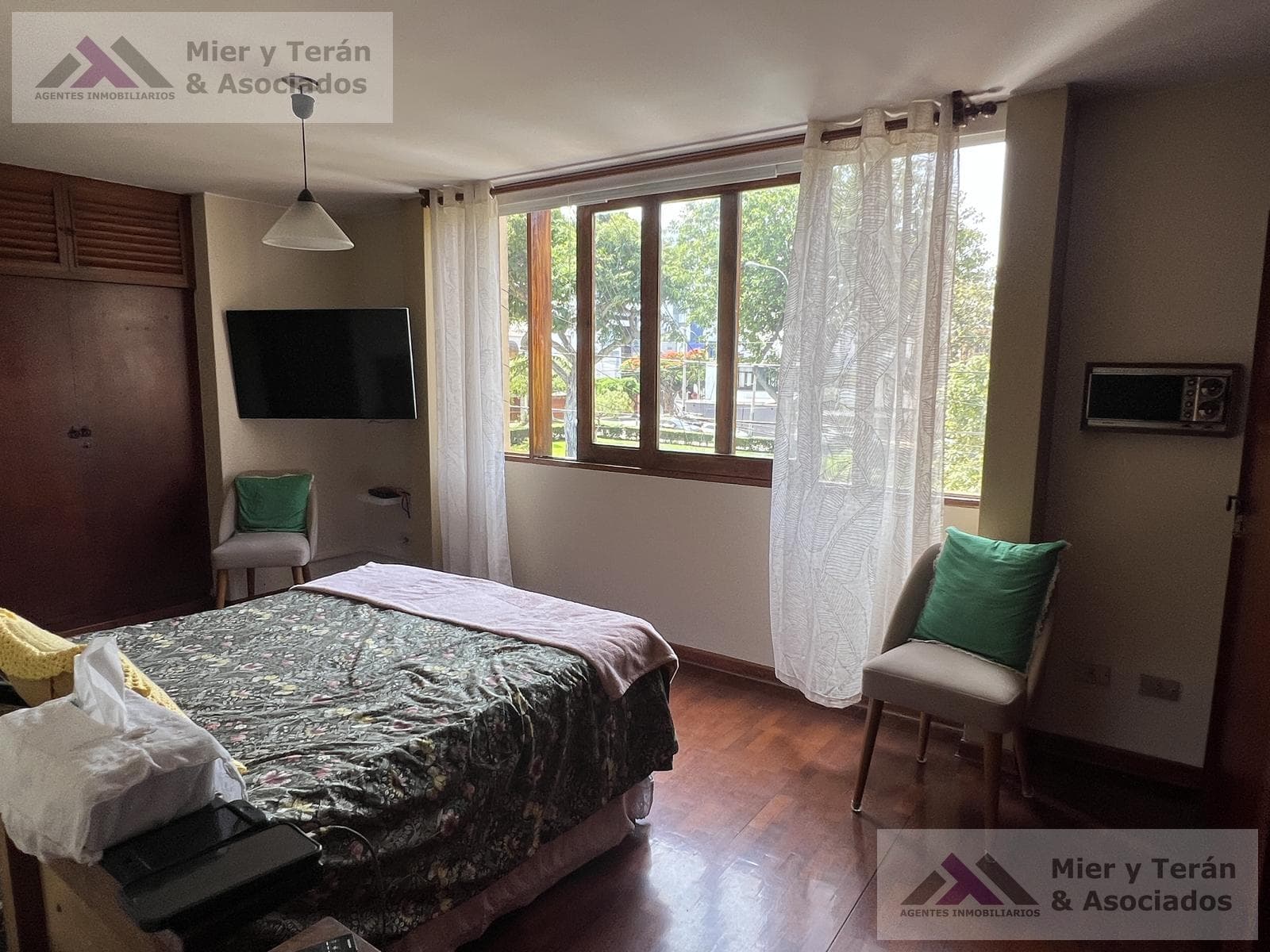 VENTA CASA EN MIRAFLORES FRENTE A PARQUE (609-1122-1) — foto 22