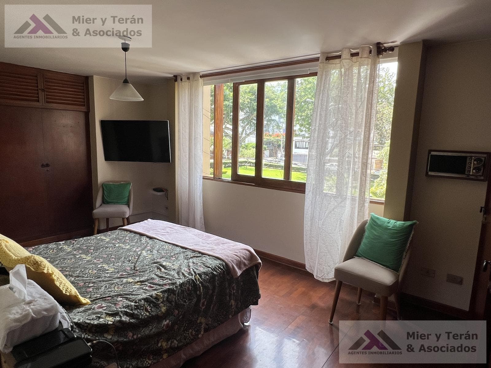 VENTA CASA EN MIRAFLORES FRENTE A PARQUE (609-1122-1) — foto 23