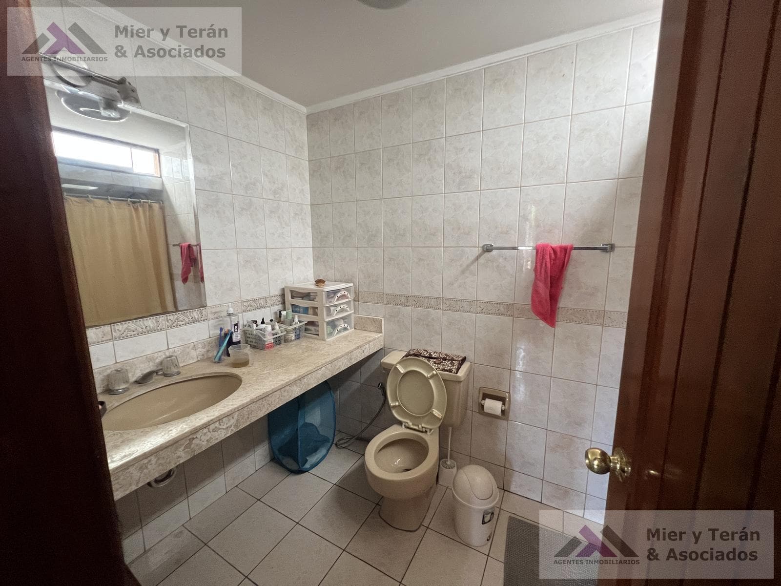 VENTA CASA EN MIRAFLORES FRENTE A PARQUE (609-1122-1) — foto 25