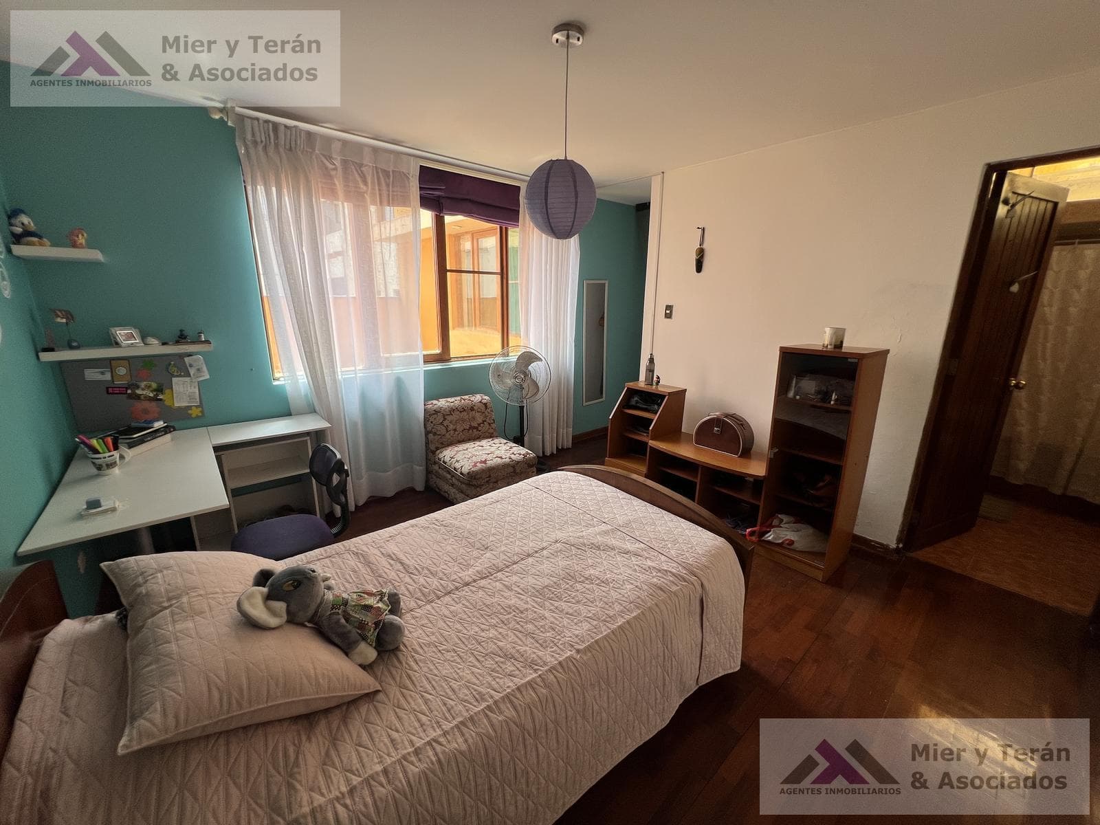 VENTA CASA EN MIRAFLORES FRENTE A PARQUE (609-1122-1) — foto 35