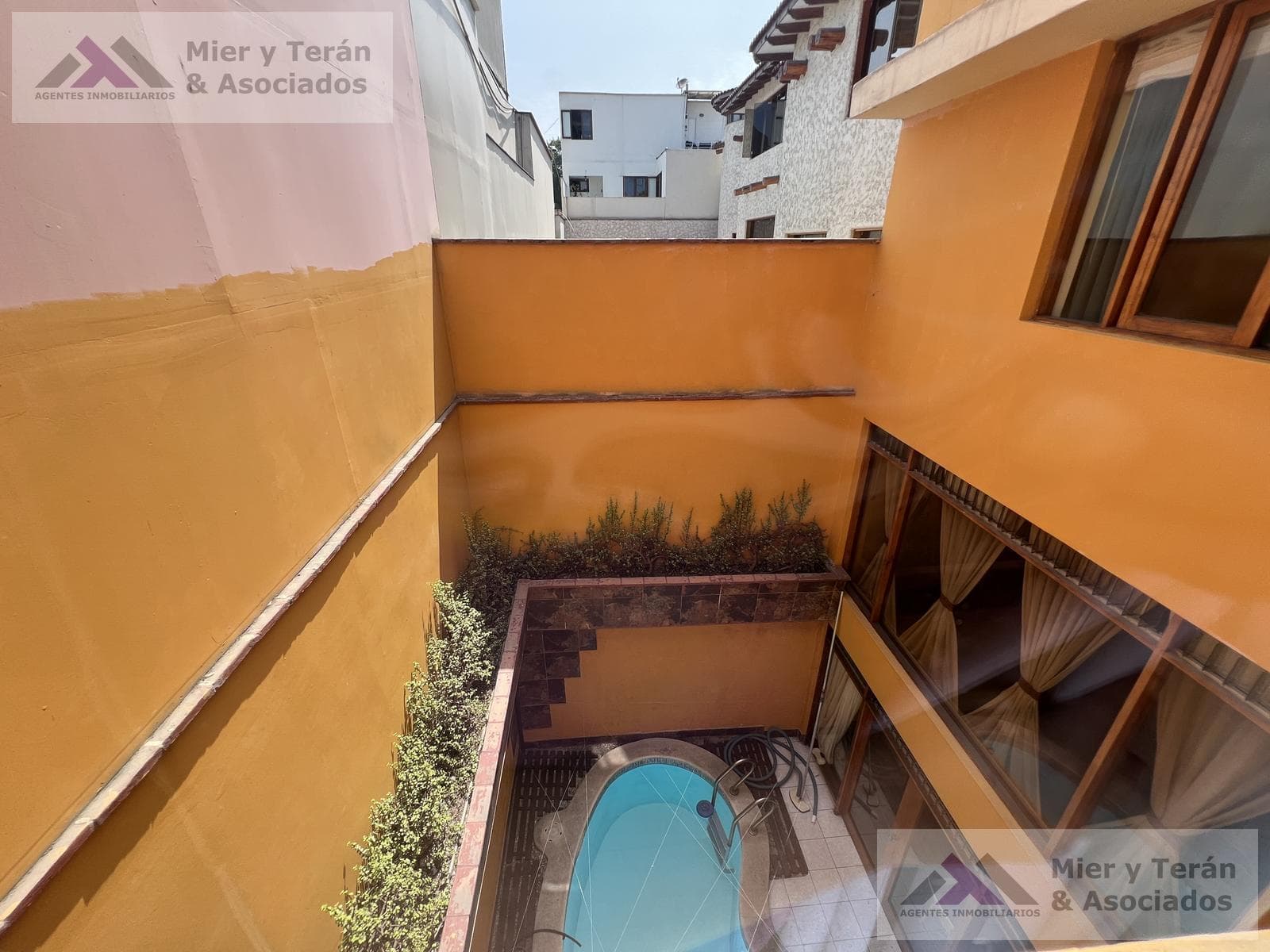 VENTA CASA EN MIRAFLORES FRENTE A PARQUE (609-1122-1) — foto 50