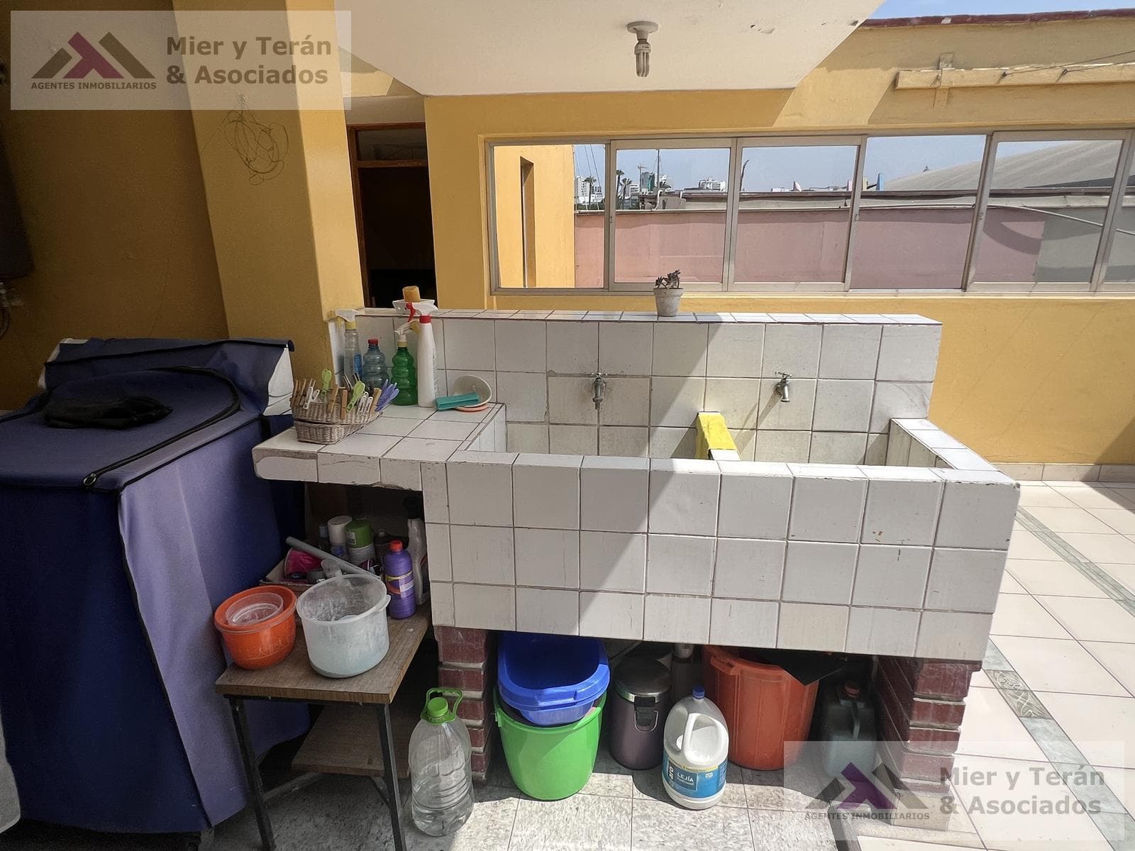 VENTA CASA EN MIRAFLORES FRENTE A PARQUE (609-1122-1) — foto 52