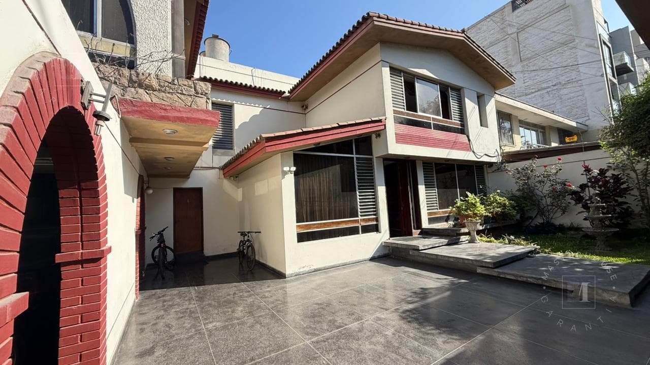 Casa en Santiago de Surco — foto 1
