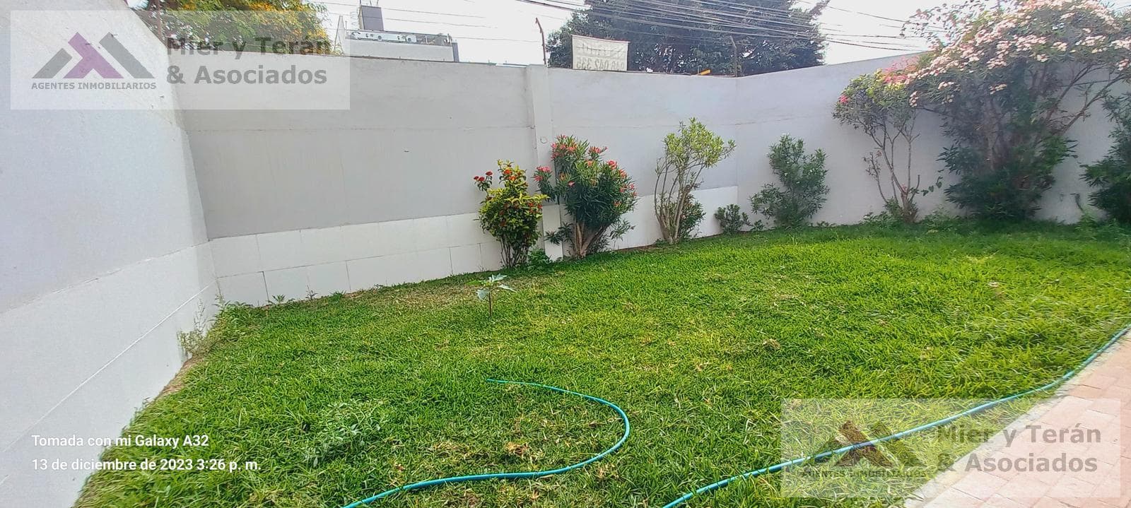 VENTA DE CASA CERCA A PARQUES EN SURCO LIMITE MIRAFLORES (609-848-2)