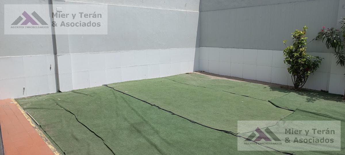 VENTA DE CASA COMO TERRENO CERCA A PARQUES EN SURCO LIMITE MIRAFLORES (609-848-1) — foto 1