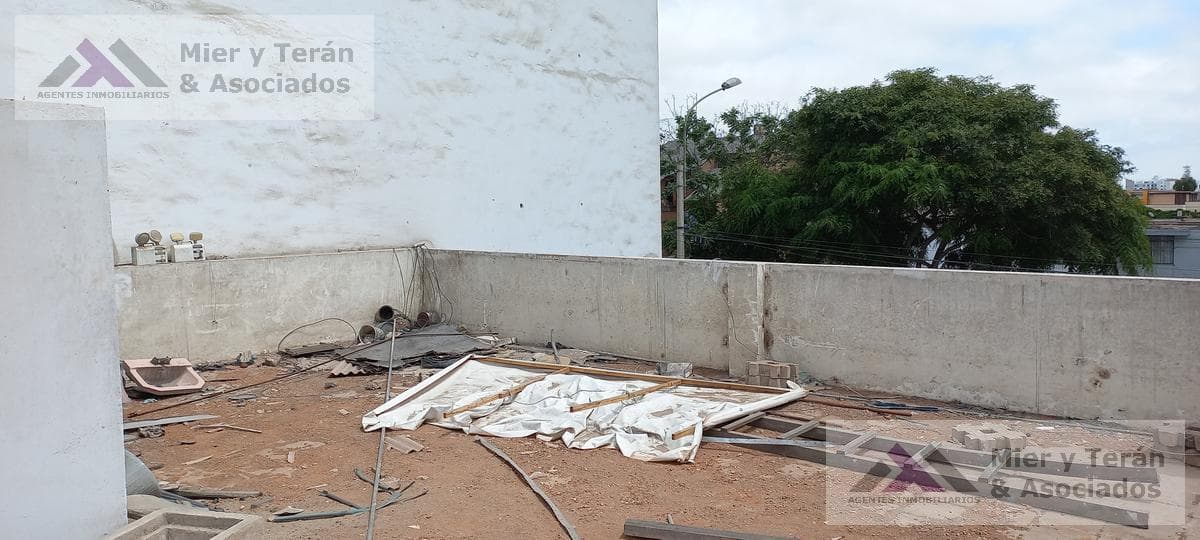 VENTA DE CASA COMO TERRENO CERCA A PARQUES EN SURCO LIMITE MIRAFLORES (609-848-1) — foto 21