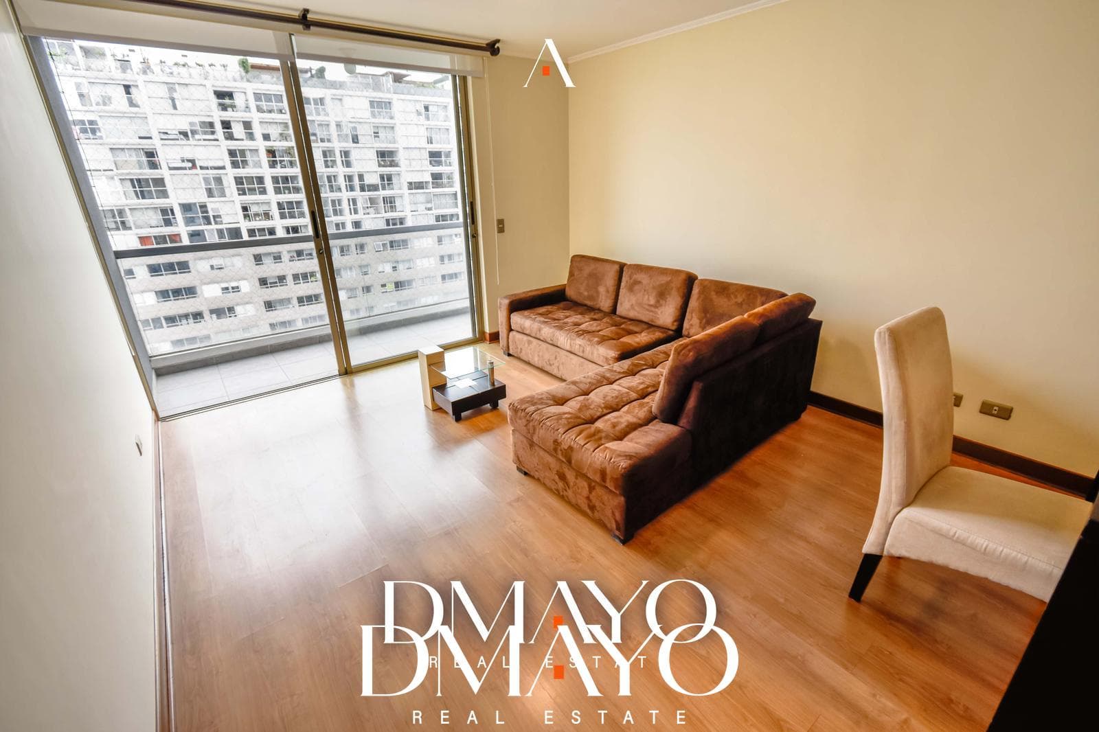 Amplio departamento de 120m2 en venta con 2 dormitorios, sala TV/escritorio y 2 estac. en San Isidro — foto 6